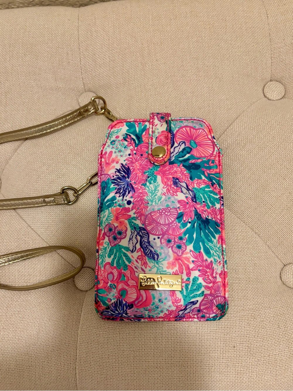 Lilly Pulitzer Pink Teal Floral Crossbody Phone Bag with Gold Strap